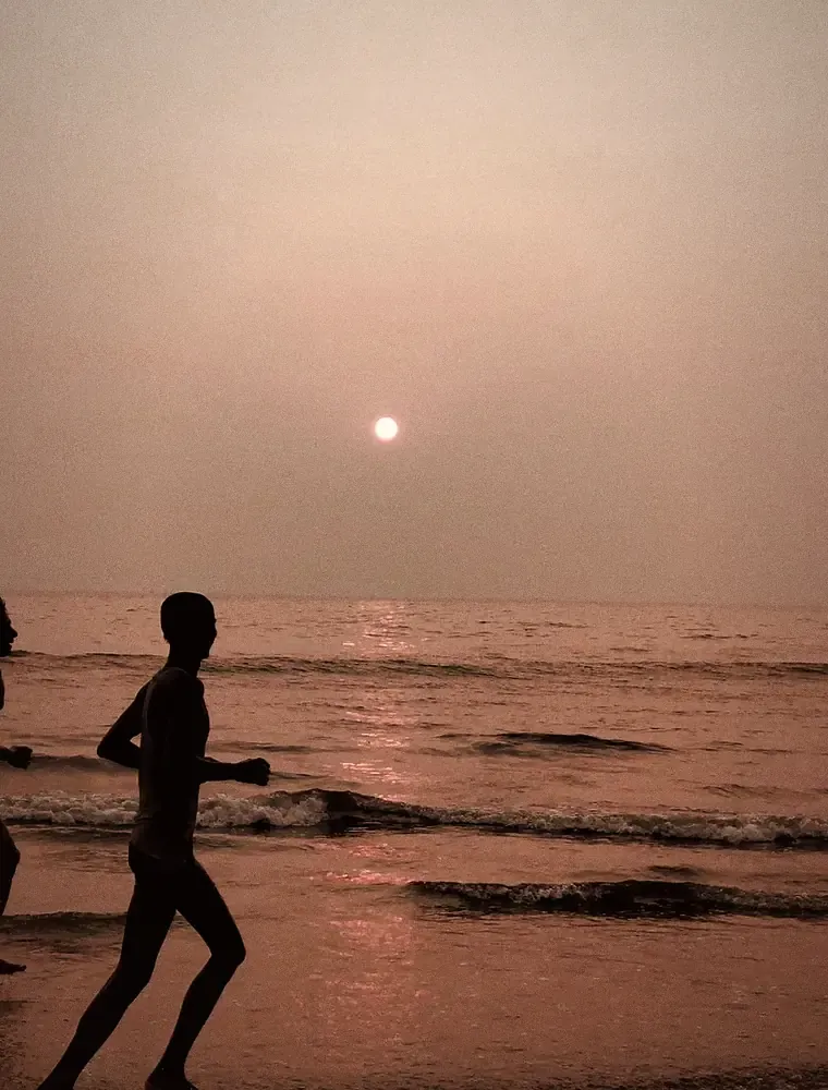 A runner on the shore at dawn: ION Strips for the morning run